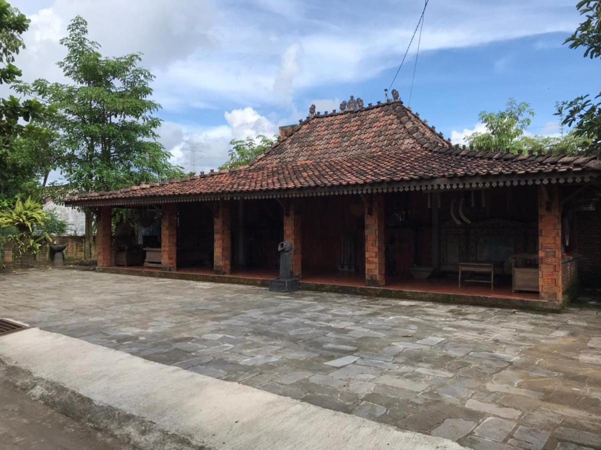 Legiyem Homestay Yogyakarta Extérieur photo